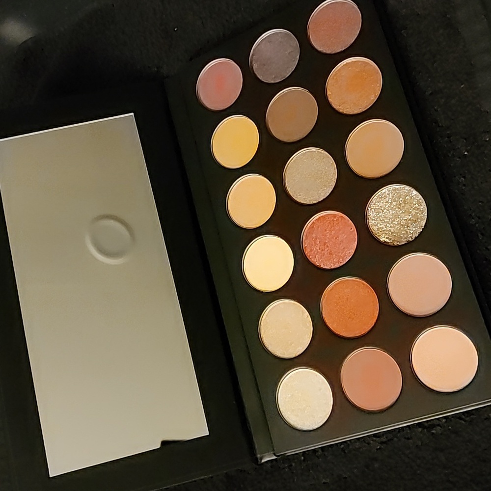 Morphe 18R Feeling Rosy Eyeshadow Palette